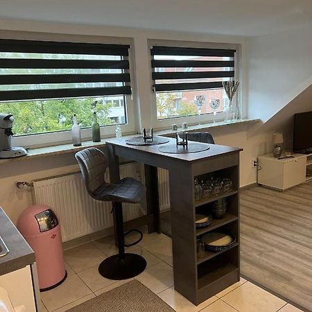 25 Qm Ferienwohnung Neuss Furth Exterior photo
